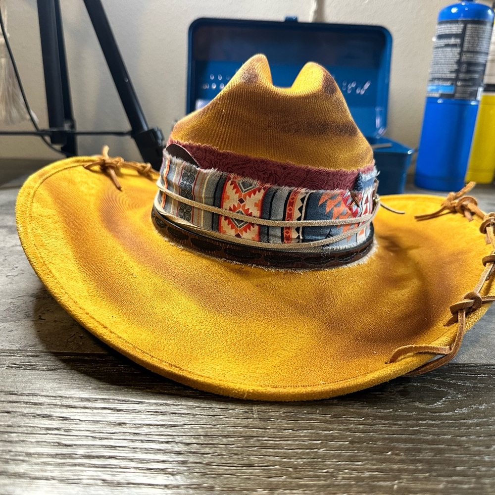 NWT Yellowstone Cowgirl Hat